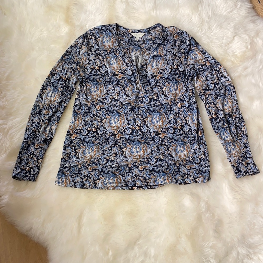 Lucky Brand XS soft feminine blouse.  Excellent used condition.